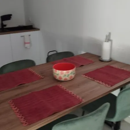 Apartment Bright And Quiet 75 M Nest In *