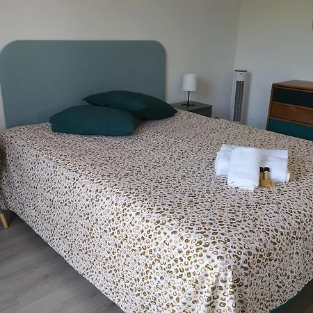 Bright And Quiet 75 M Nest In Apartment *
